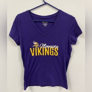 Minnesota Vikings t-shirt.  Large. Excellent condition.